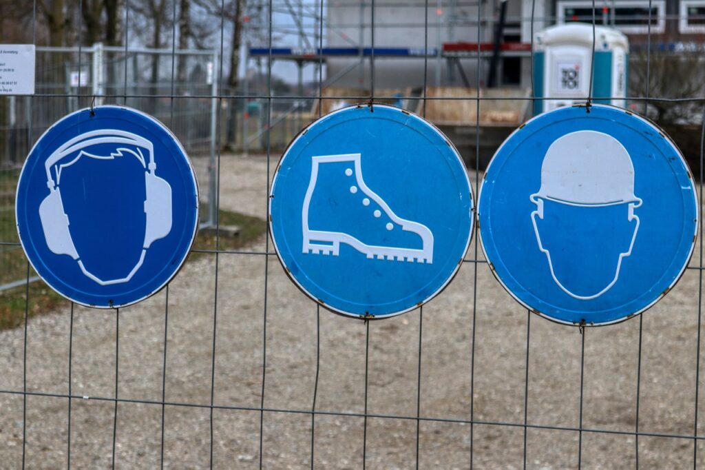 osh, sign, construction fence, professional association, information signs, workplace, helmet compulsory, work, foot protection, osh, osh, osh, osh, osh, construction fence, construction fence, construction fence, construction fence